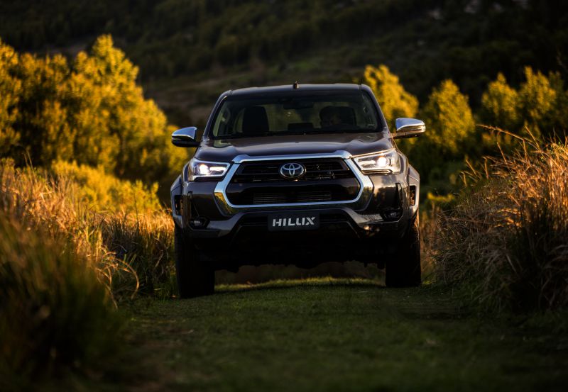 Toyota Hilux frontal